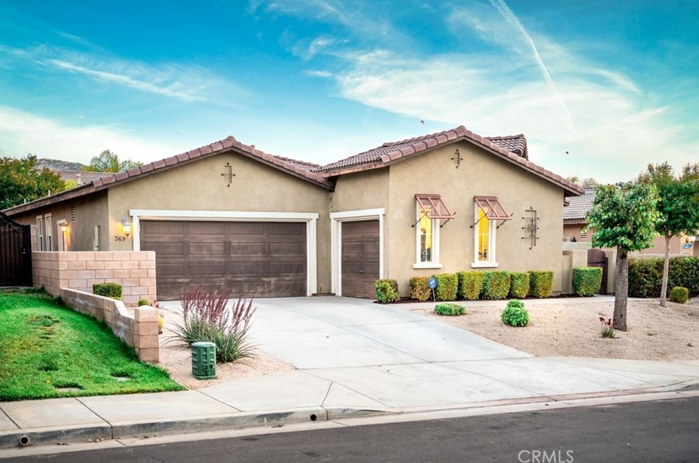 369 Tuffa Ct, Perris, CA 92570