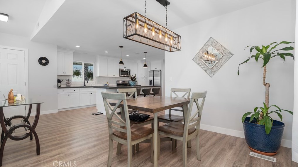 38080 Calle Clavel, Murrieta CA  92563-5643 exterior