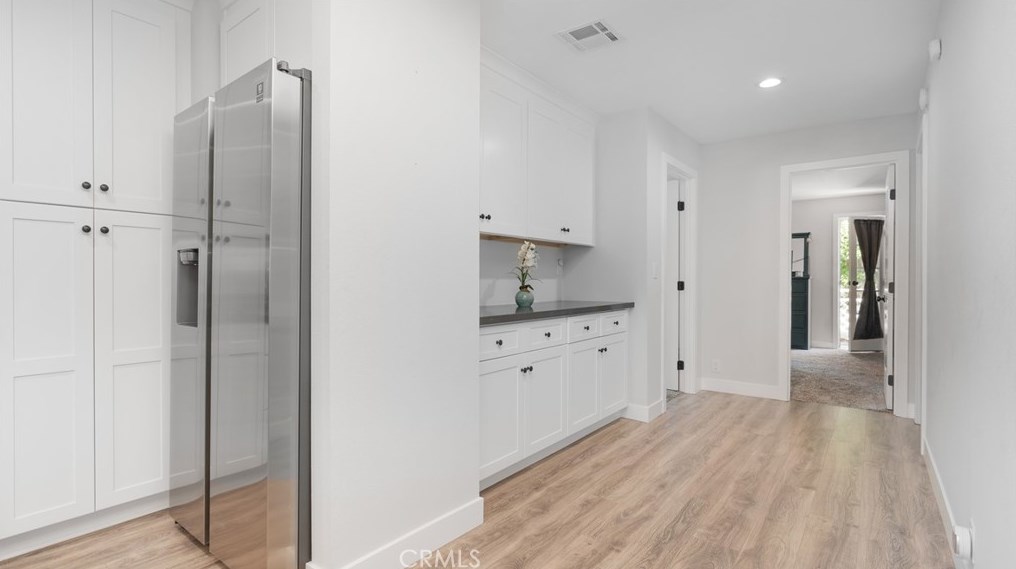 38080 Calle Clavel, Murrieta CA  92563-5643 exterior