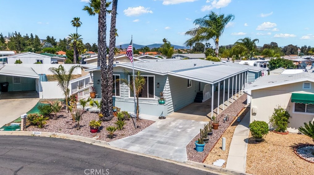 38080 Calle Clavel, Murrieta CA  92563-5643 exterior