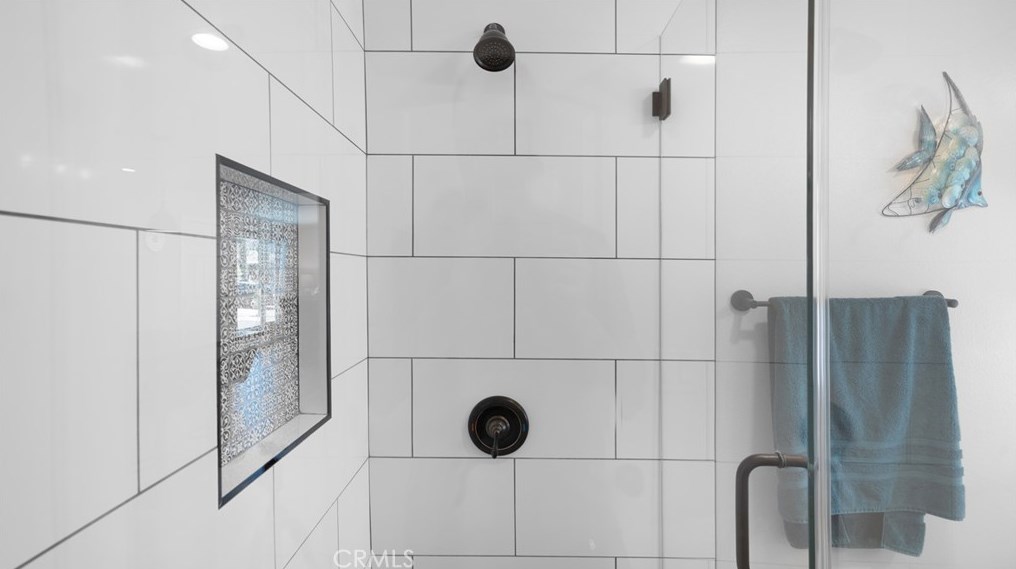 38080 Calle Clavel, Murrieta CA  92563-5643 exterior