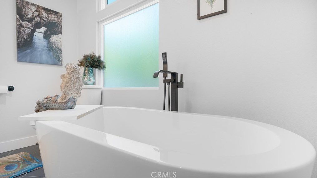 38080 Calle Clavel, Murrieta CA  92563-5643 exterior