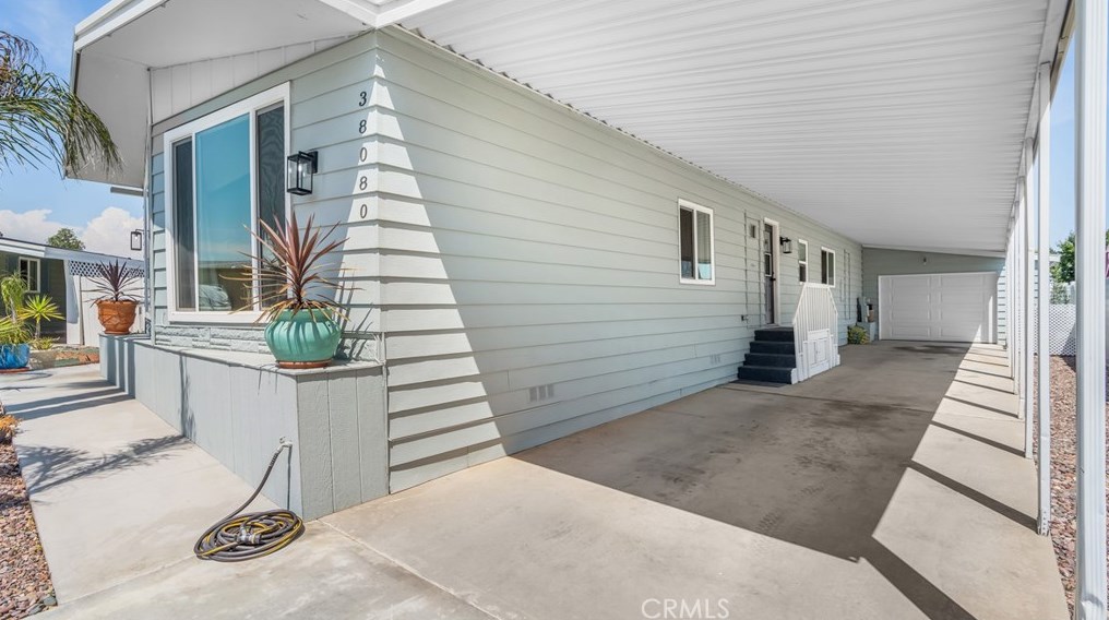 38080 Calle Clavel, Murrieta CA  92563-5643 exterior