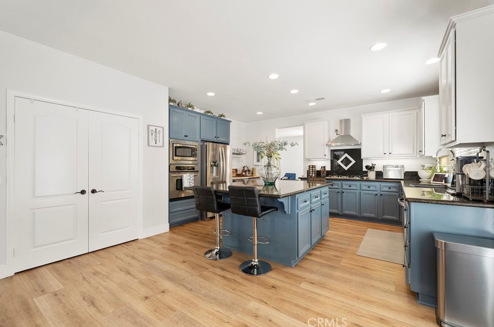 30770 Grand View Cir, Temecula CA  92591-7293 exterior