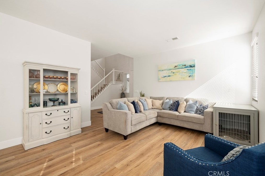 30770 Grand View Cir, Temecula CA  92591-7293 exterior