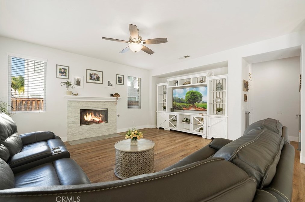 30770 Grand View Cir, Temecula CA  92591-7293 exterior