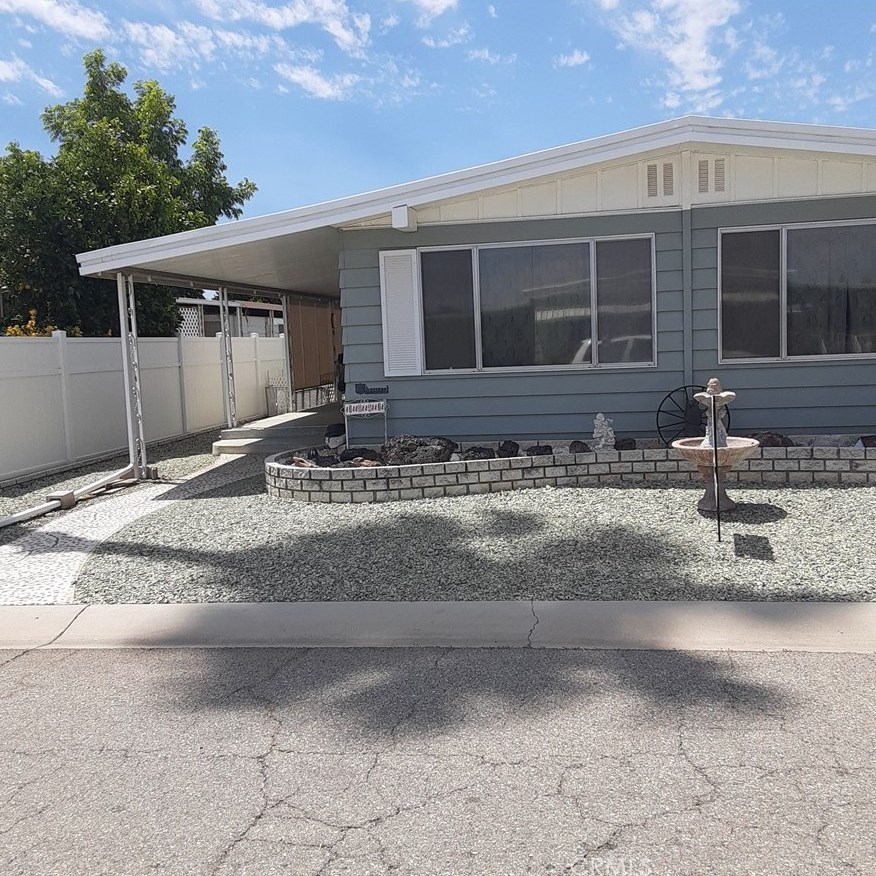 1751 San Andres Dr, Hemet, CA 92545-6828