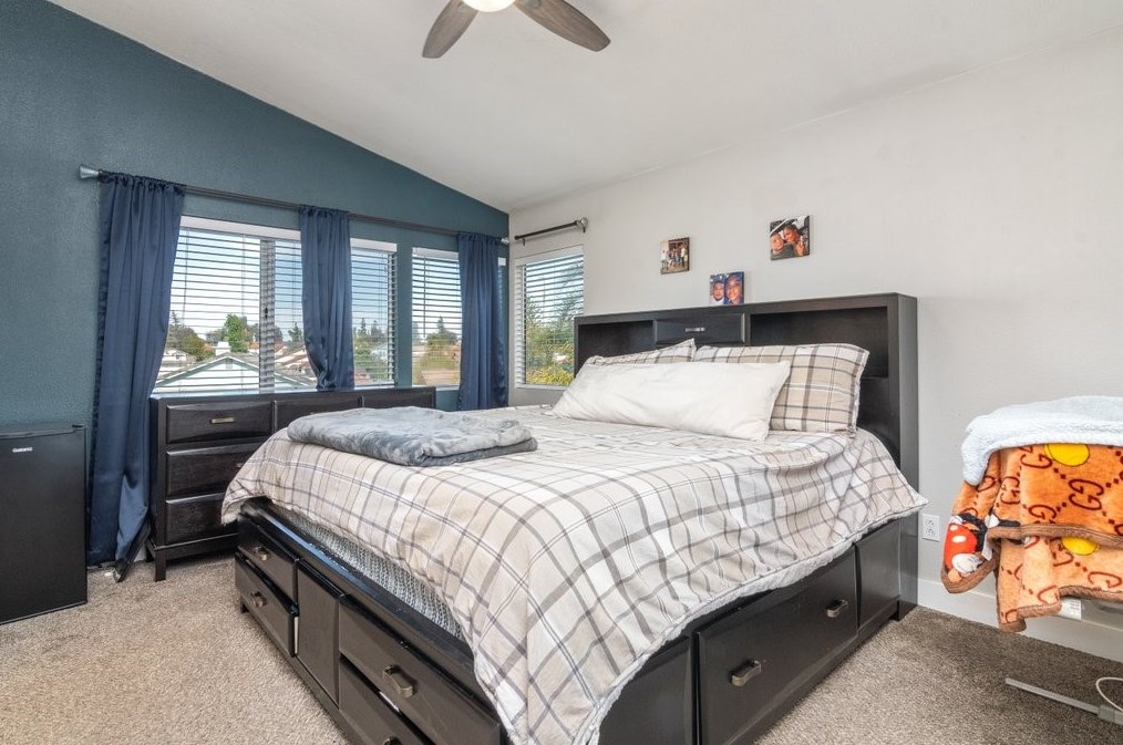 39940 Stacy Ct, Murrieta CA  92563-5396 exterior