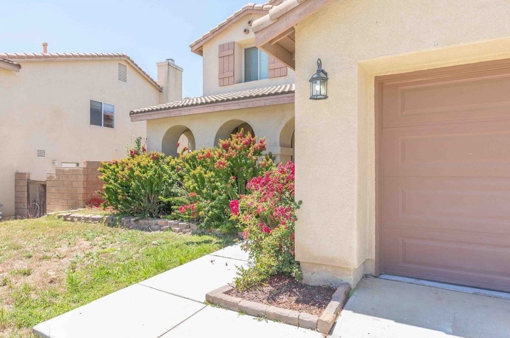 35689 Yellowstone St, Winchester, CA 92596
