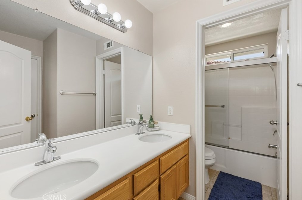 23470 Sycamore Crk Ave, Murrieta CA 92562-6303 exterior