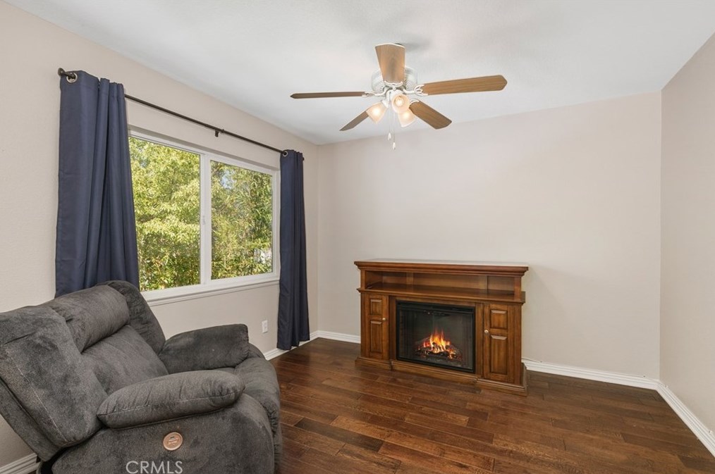 23470 Sycamore Crk Ave, Murrieta CA 92562-6303 exterior