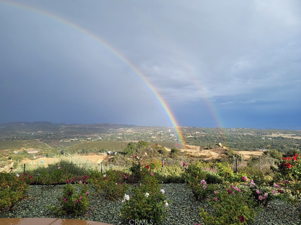 17554 Calle Huerto, Murrieta CA  92562-8745 exterior