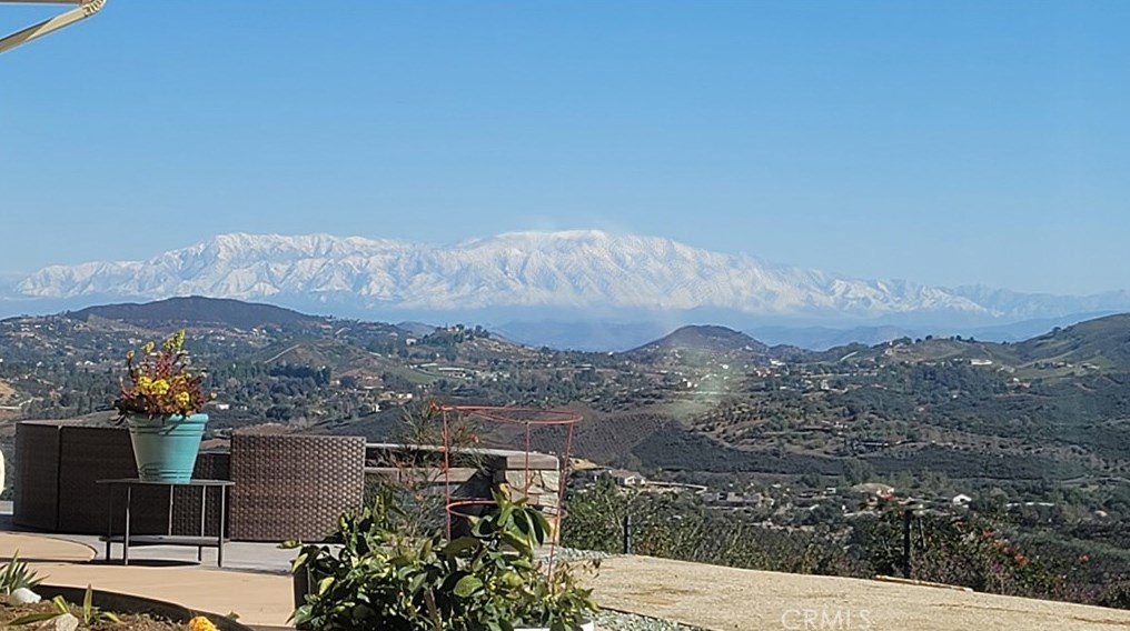 17554 Calle Huerto, Murrieta CA  92562-8745 exterior