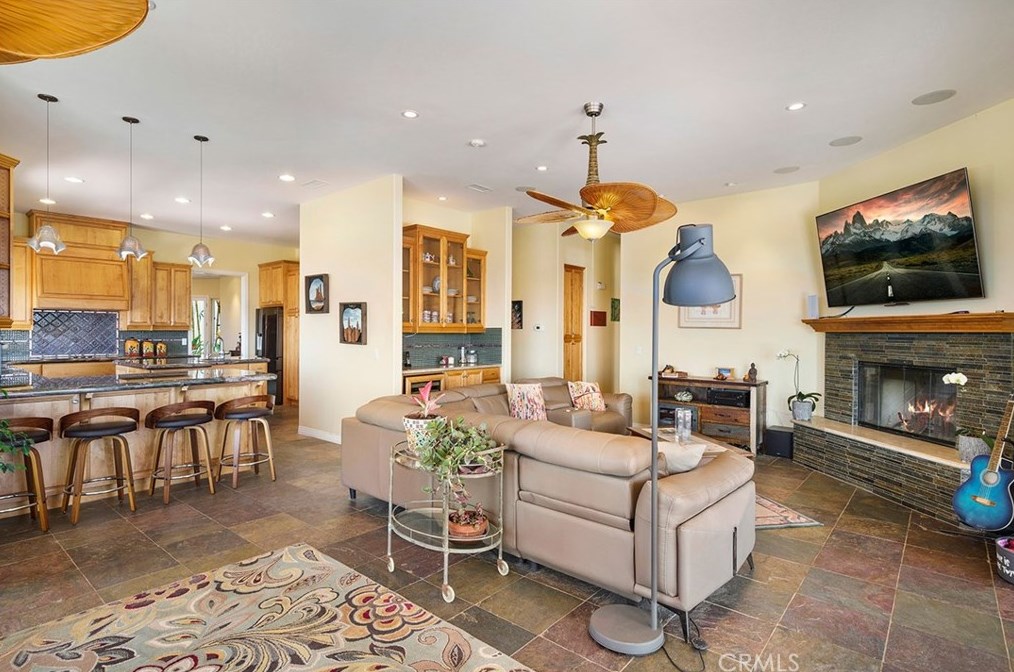 17554 Calle Huerto, Murrieta CA  92562-8745 exterior