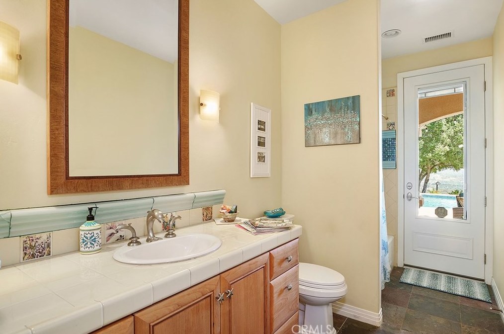 17554 Calle Huerto, Murrieta CA  92562-8745 exterior