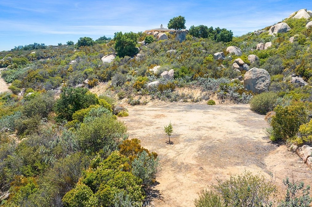 17554 Calle Huerto, Murrieta CA  92562-8745 exterior