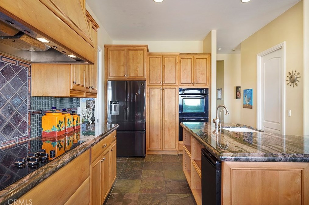 17554 Calle Huerto, Murrieta CA  92562-8745 exterior