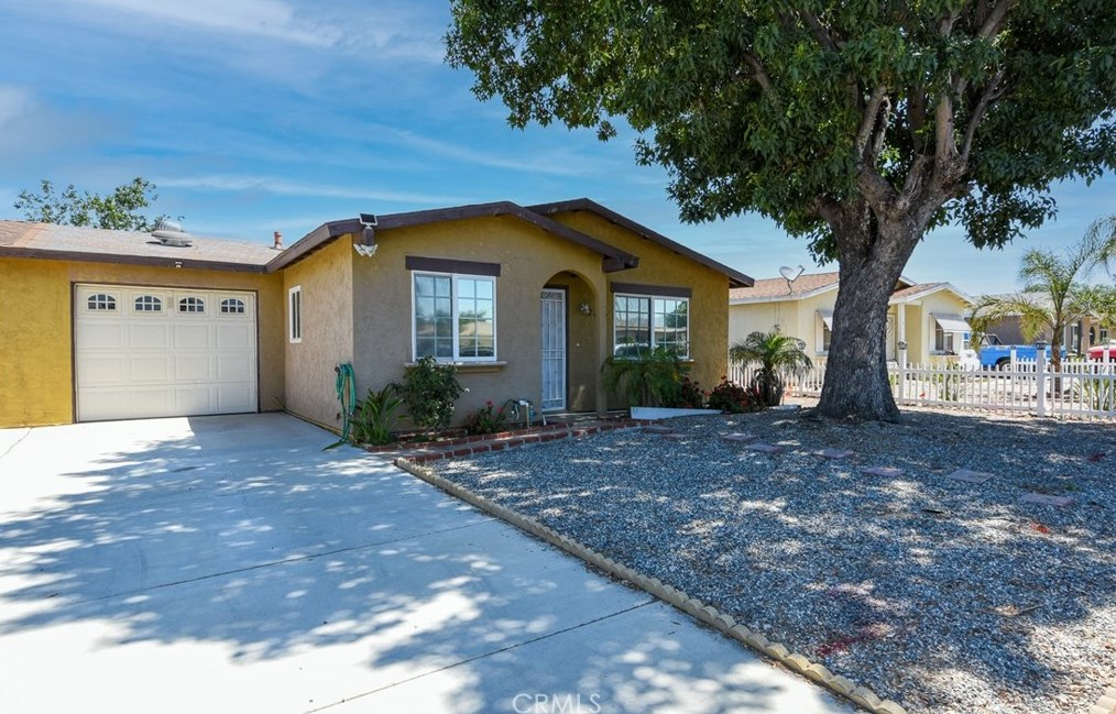 2130 Avenida Estrada, Hemet, CA 92545-2515