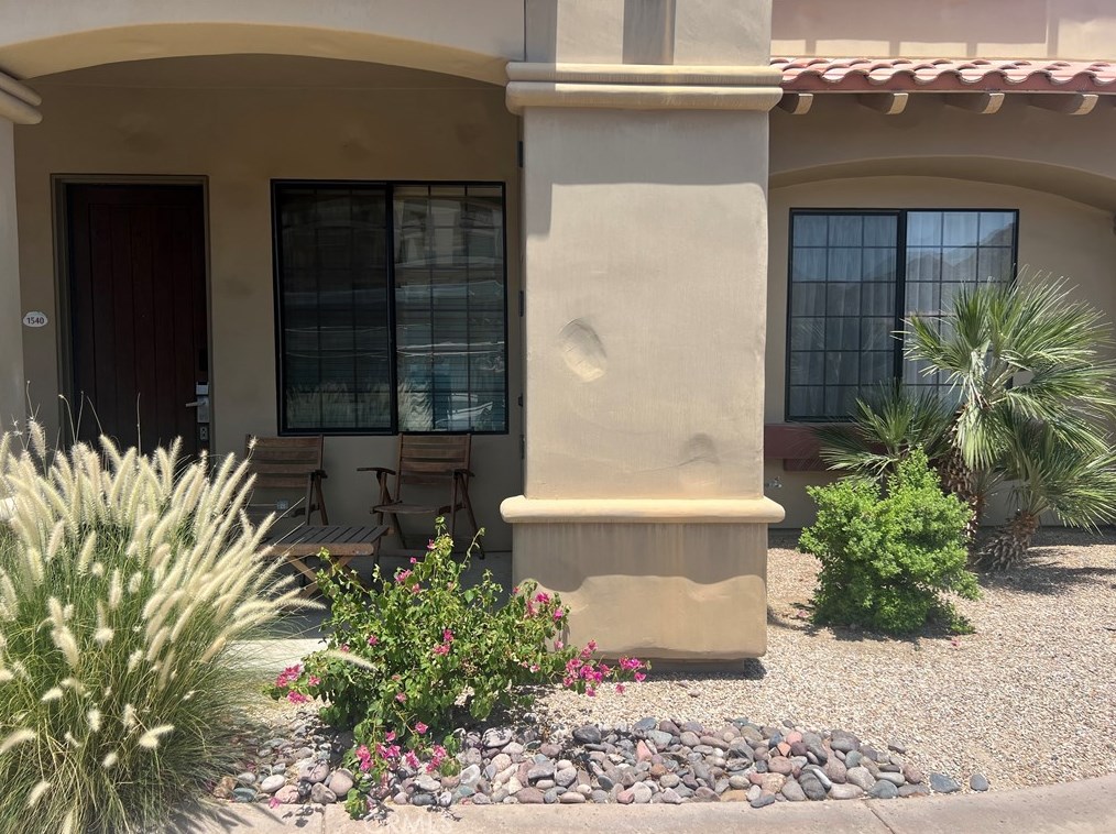 50620 Santa Rosa Plz #4, La Quinta, CA 92253