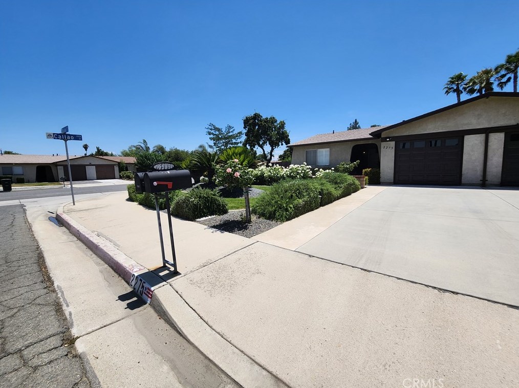 2275 Callao Ct, Hemet, CA 92545-2543