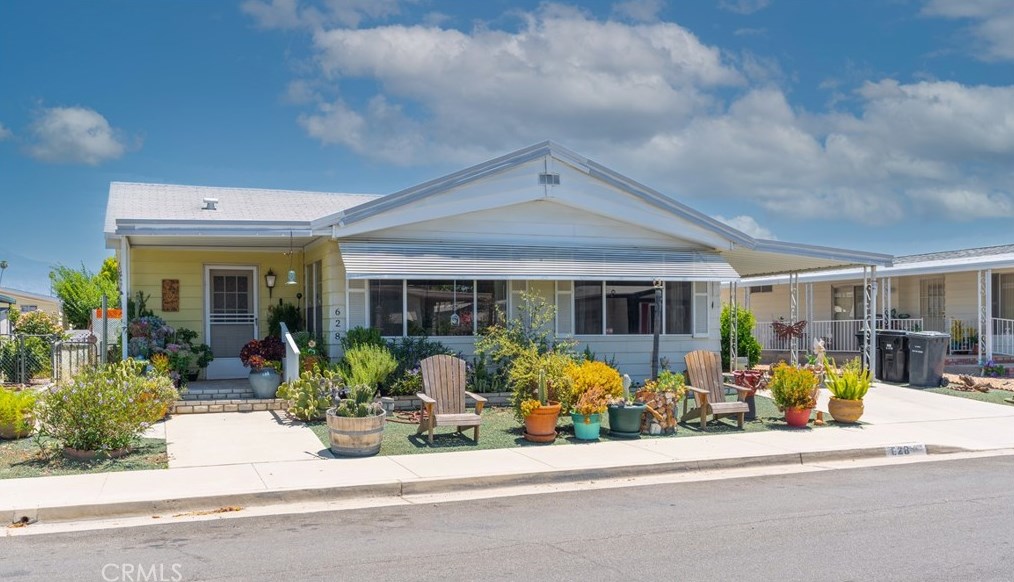 628 Seville Dr, Hemet, CA 92543-2665