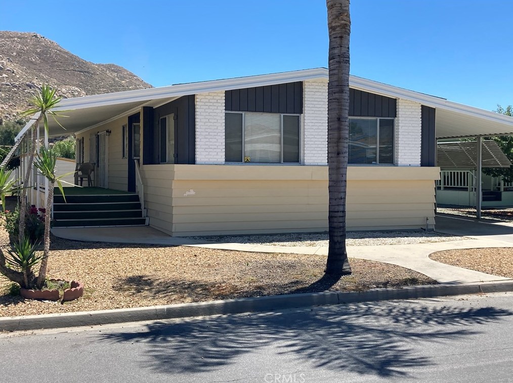 30925 Palmetto Palm Ave, Homeland, CA 92548