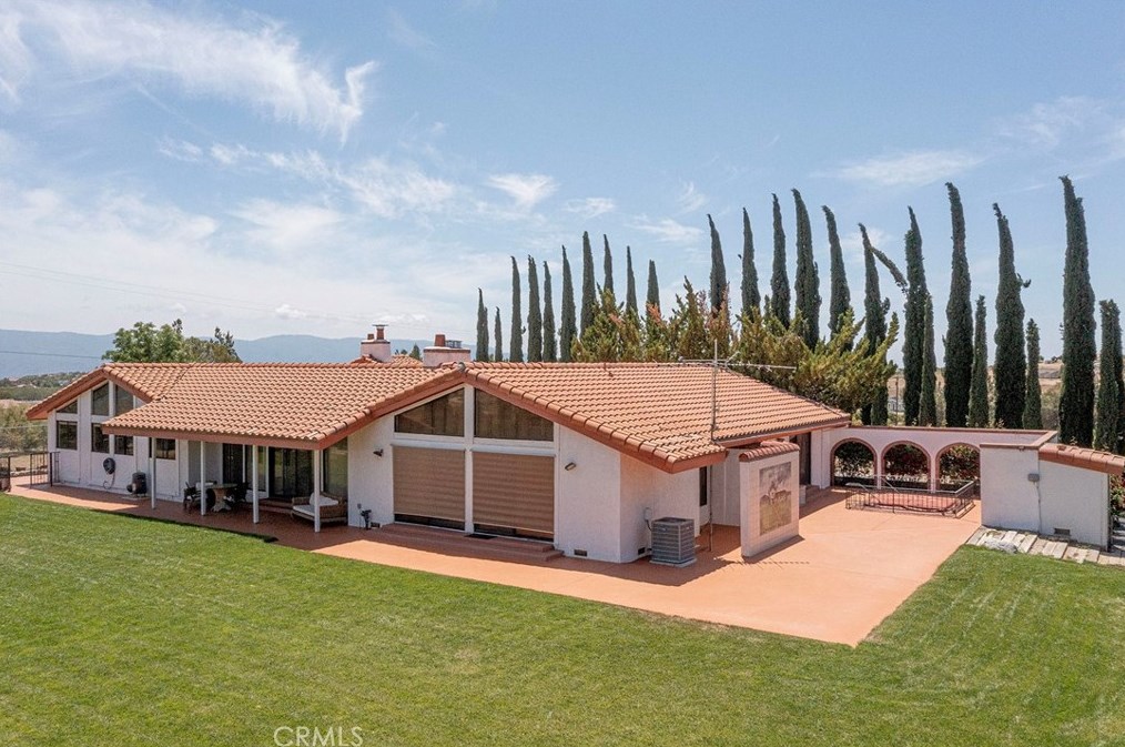 41060 Rolling Hills Dr, Aguanga, CA 92536