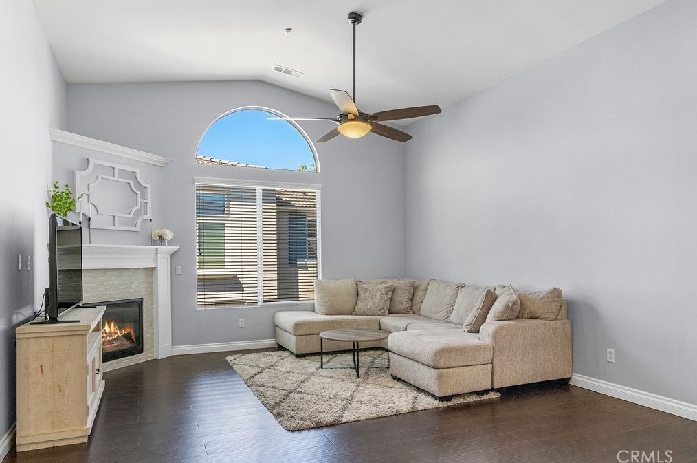 27435 Larabee Ct, Murrieta, CA 92562-1813