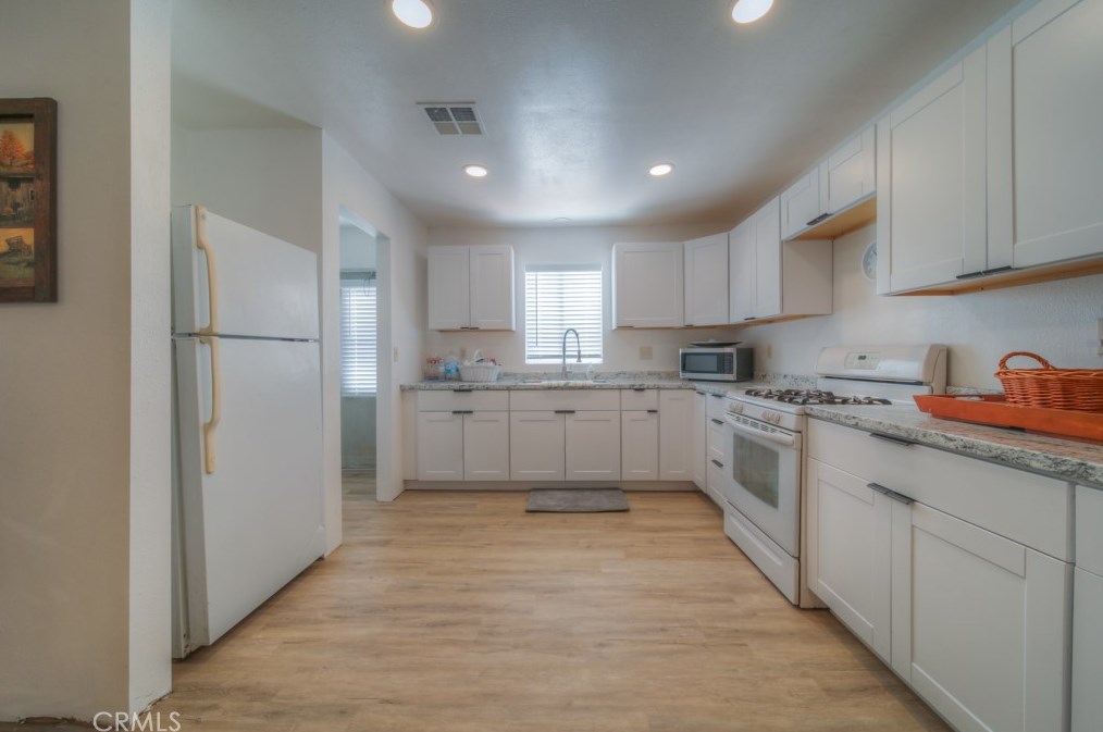 58771 Yaw Rd, Anza CA  92539-9583 exterior