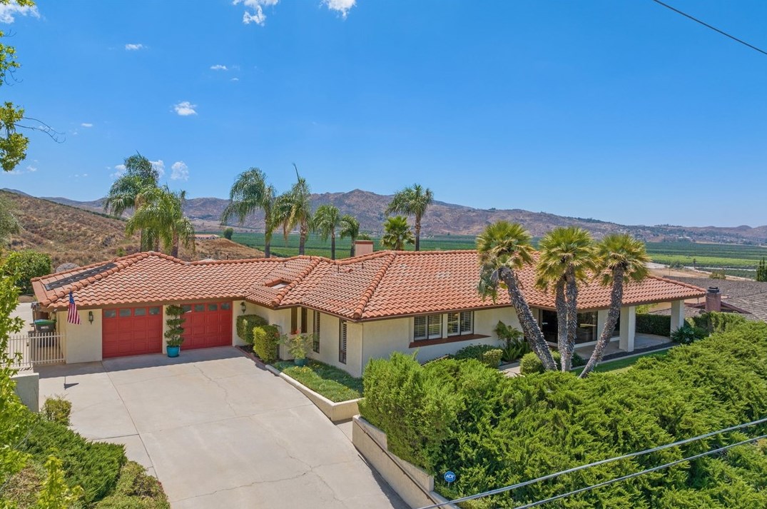 44625 Adobe Dr, Hemet, CA 92544-6767
