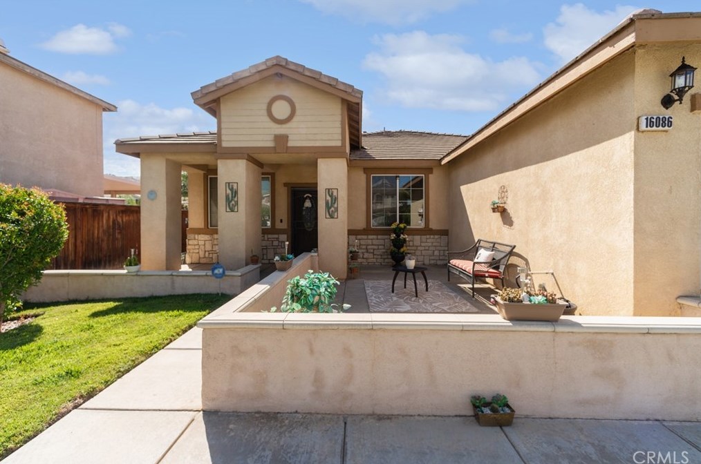 16086 Palomino Ln, Moreno Valley, CA 92551