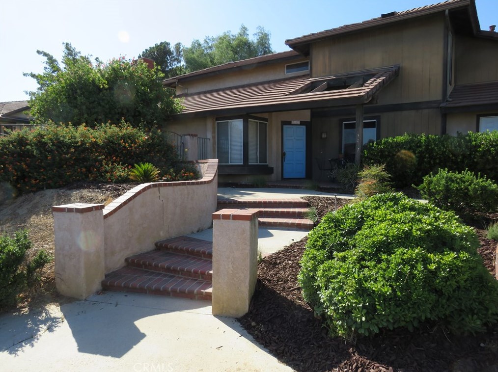 3887 Ravenswood Dr, Yorba Linda, CA 92886-6902