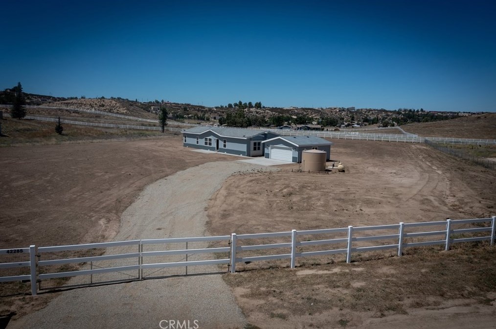42285 Rambling Ln, Aguanga, CA 92536-9533