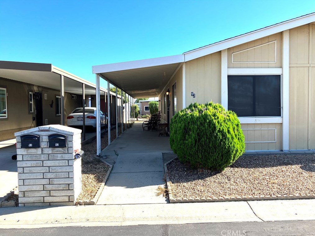 1250 Kirby St, Hemet CA  92545-3311 exterior