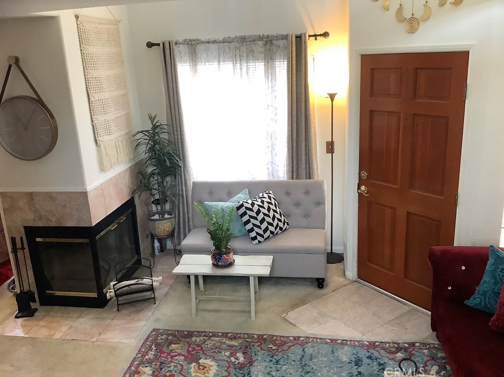 321 W Queen St #13, Inglewood, CA 90301