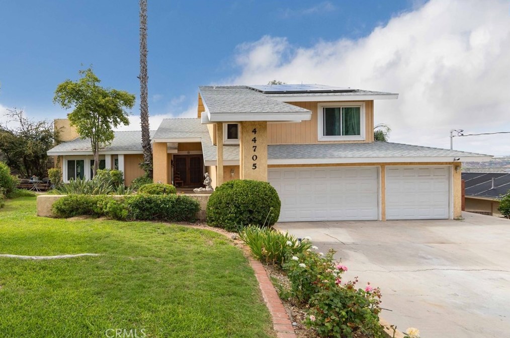 44705 Adobe Dr, Hemet, CA 92544-6736
