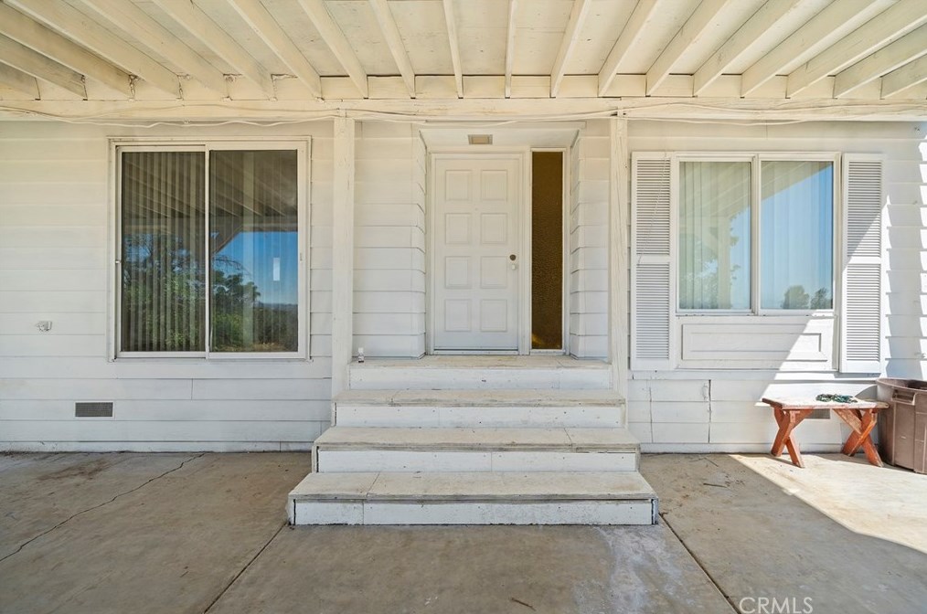 37202 Polliwog Rd, Anza CA  92539-8880 exterior