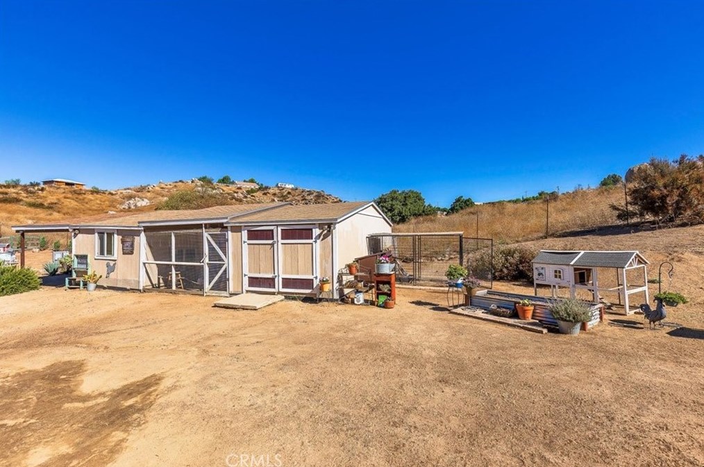 38430 Grn Mdw Rd, Temecula CA 92592-8444 exterior