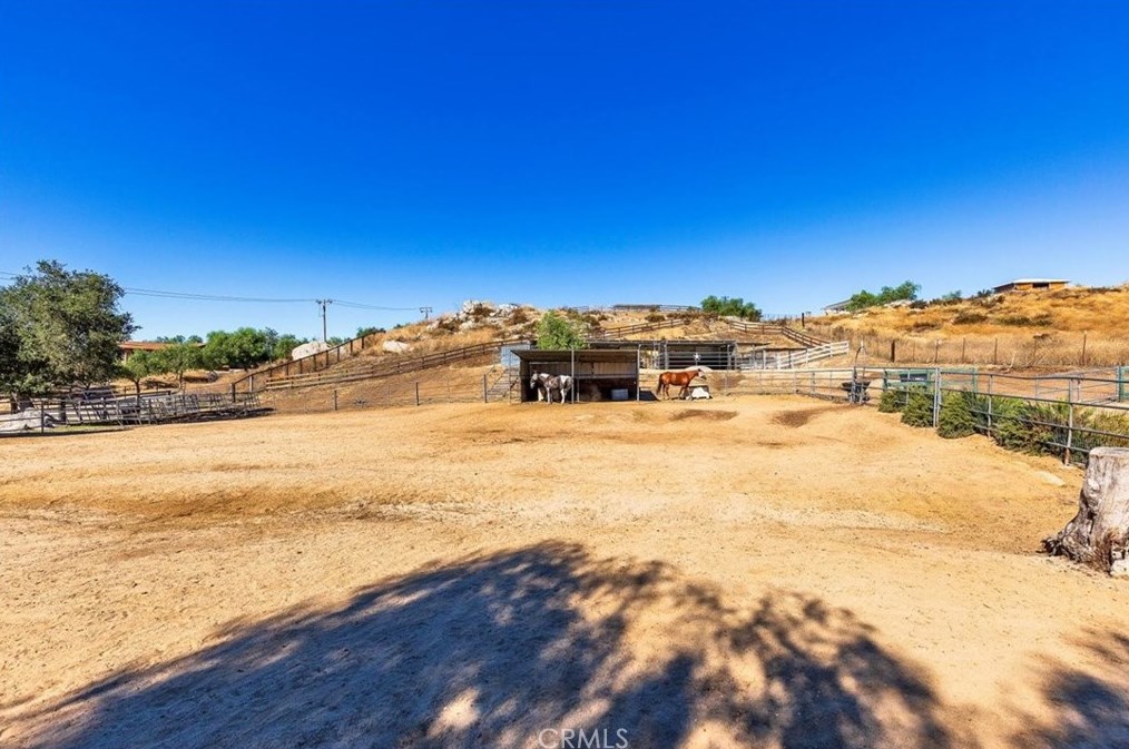 38430 Grn Mdw Rd, Temecula CA 92592-8444 exterior