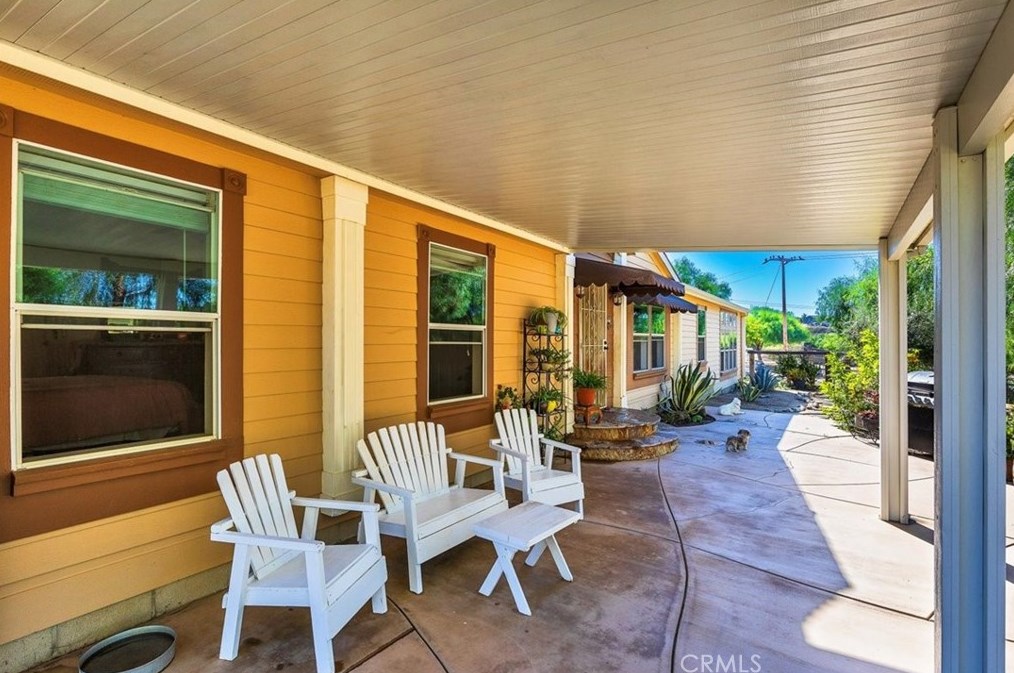 38430 Green Meadow Rd, Temecula, CA 92592-8444
