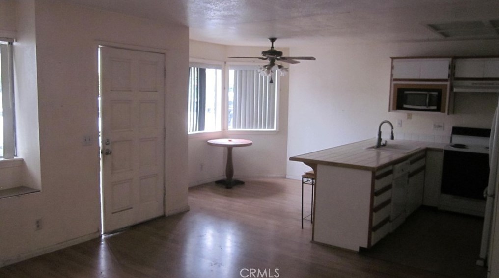 12616 Lakeshore Dr #33, Lakeside, CA 92040
