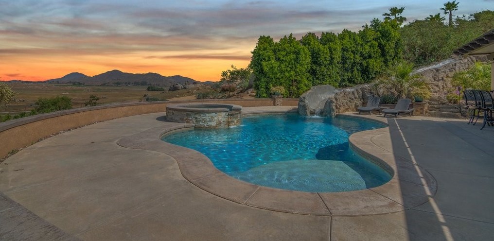 32620 Ashford Ln, Winchester, CA 92596