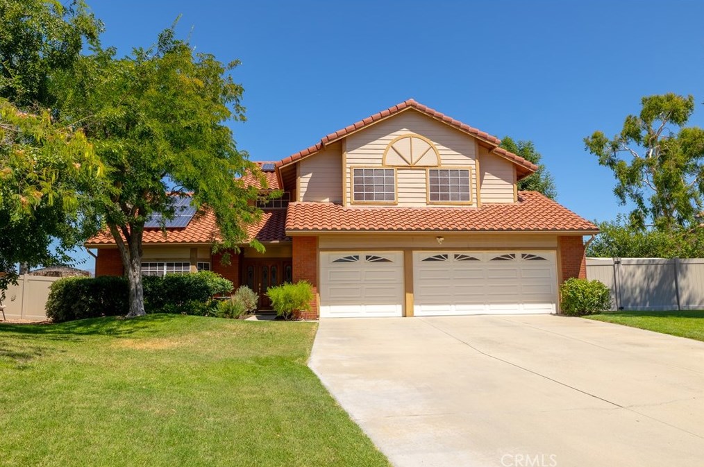 42022 Crest Dr, Hemet, CA 92544-8455