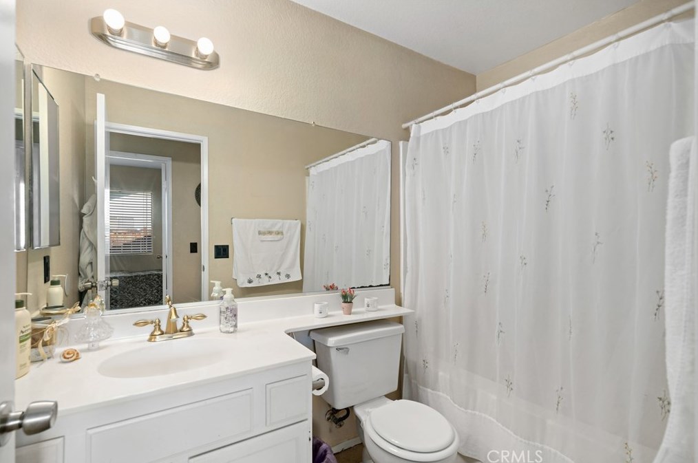 24451 Tuscola Cir, Murrieta CA 92562-4178 exterior