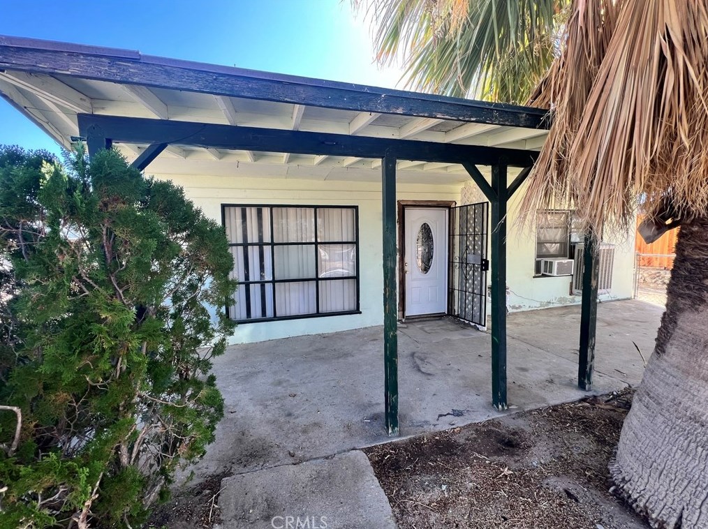 5525 Mariposa Ave, Twntynine Plm, CA 92277