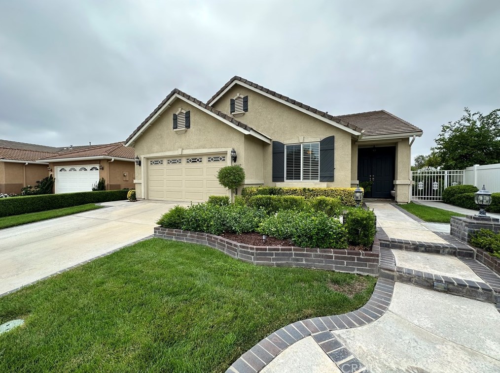 30147 Iron Horse Dr, Murrieta, CA 92563-6884