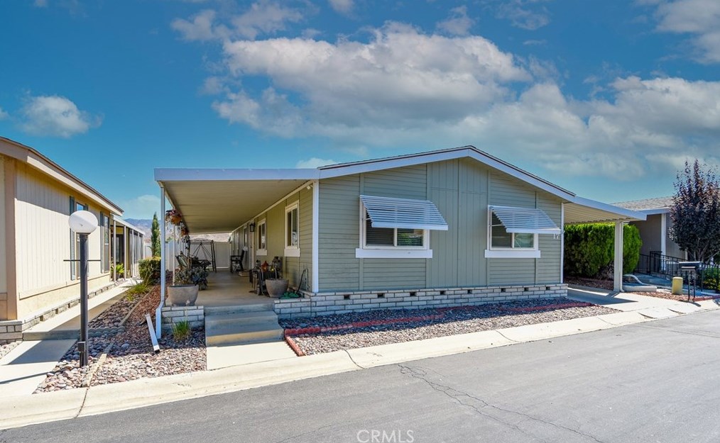 24600 Mountain Ave, Hemet, CA 92544-1993