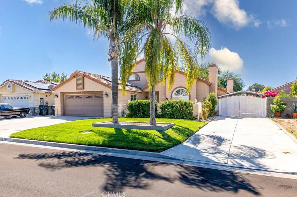 44351 Compiegne Dr, Hemet, CA 92544-9167