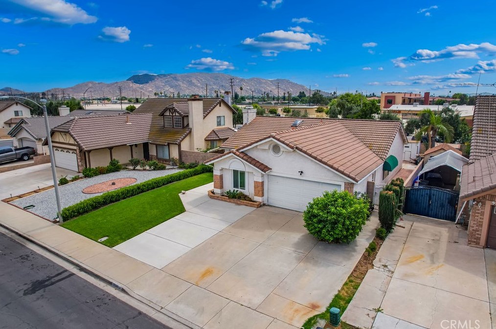 25199 El Greco Dr, Moreno Valley, CA 92553-7180
