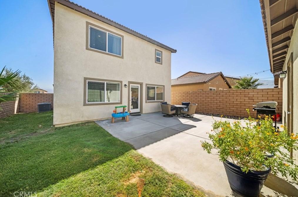 67398 Rio Vista Dr, Cathedral City CA  92234-8629 exterior